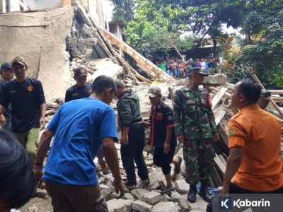 Bangunan majelis ambruk saat pengajian di Bogor, tiga orang tewas