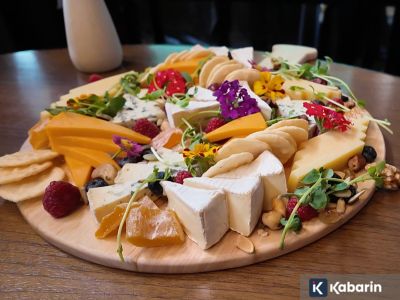 Menggabungkan keju dan makanan manis ternyata gak lazim di Eropa