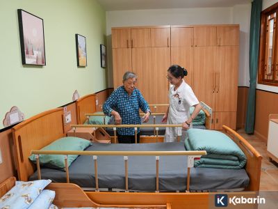 Menilik beda cara China dan Indonesia rawat warganya yang lansia