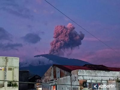 Gunung Marapi erupsi lagi, warga diminta tetap waspada!