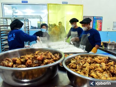 Kreatif! Pemuda Lumayang ubah limbah MBG jadi eco enzyme bernilai ekonomi