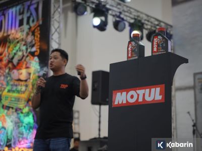 Motul luncurkan Oli 2-tak terbaru di Kustomfest 2025, tawarkan performa lebih bersih dan bertenaga