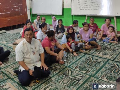 Kebakaran di Angke, 50 warga mengungsi ke Madrasah Miftahul Huda