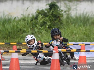 Olahraga angkat beban pada anak disarankan setelah pubertas