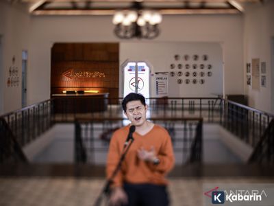 Video klip lagu Cakra Khan berjudul "Tak Sejalan" telah rilis di Youtube