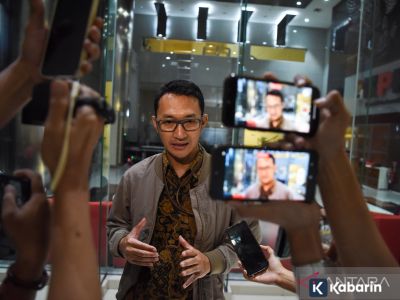 Kasus suap Ponorogo: Deretan mobil mewah & aset yang disita KPK