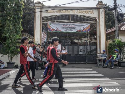 Terduga pelaku ledakan SMAN 72 masih dalam kondisi lemas