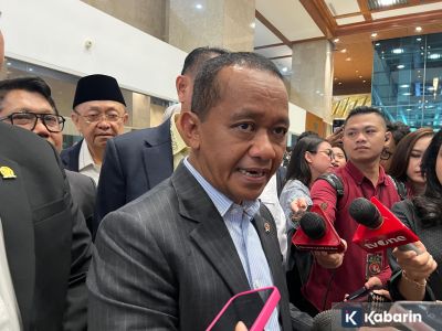 Menteri Bahlil buka peluang tingkatkan pasokan batu bara untuk dalam negeri