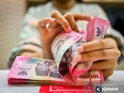 Rupiah menguat di angka Rp16.725 per dolar AS pada Jumat pagi ini