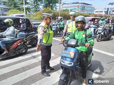 Tutup pelat nomor jadi pelanggaran terbanyak pemotor di Jakbar