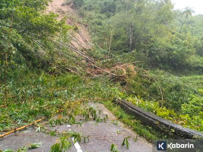 Longsor timbun jalan provinsi penghubung Agam-Bukittinggi