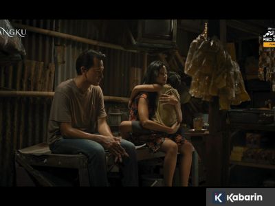 "Pangku", sebuah refleksi keping-keping kebahagiaan yang berserakan