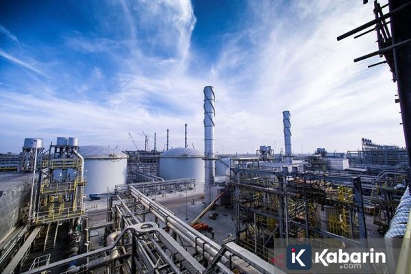 Produksi Minyak Kawasan Teluk Anjlok Hampir 7 Juta Barel per Hari