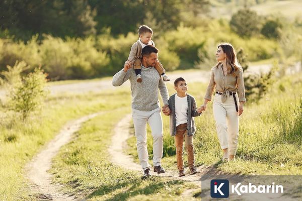 Bisakah Seorang Anak Tumbuh Hangat dan Empatik Tanpa Keluarga Harmonis?