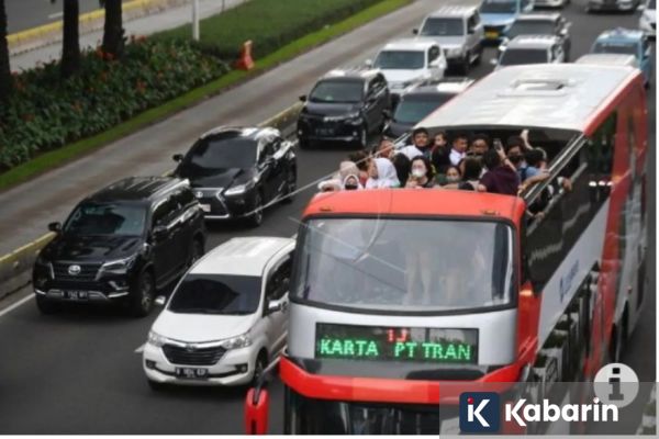 Bus Wisata Tanpa Atap Siap Temani Liburan Lebaran di Jakarta