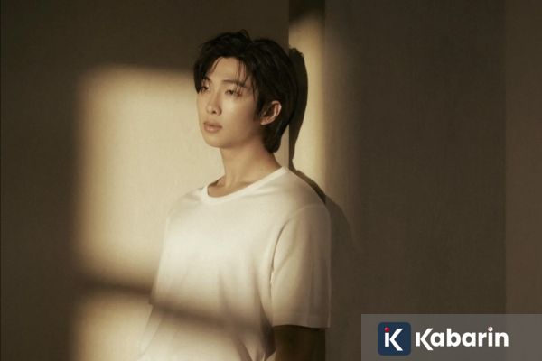 RM BTS Cedera Jelang Comeback, Tetap Tampil Meski Harus Pakai Gips