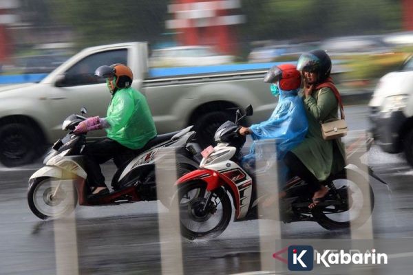 Prakiraan Cuaca Hari Ini: Sebagian Besar Indonesia Diguyur Hujan Ringan