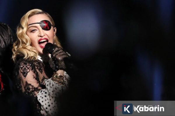 Kostum Madonna saat Tampil di Coachella Dilaporkan Hilang