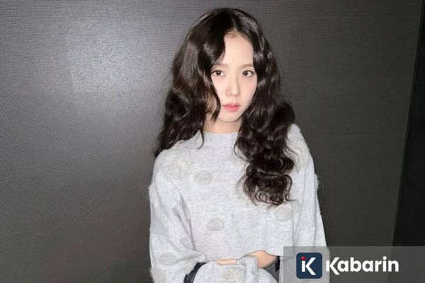 Jisoo BLACKPINK Kasih Staf di Agensinya Tas Mewah