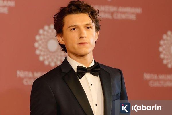 Tom Holland Nikmatin Perannya dalam Film "The Odyssey"