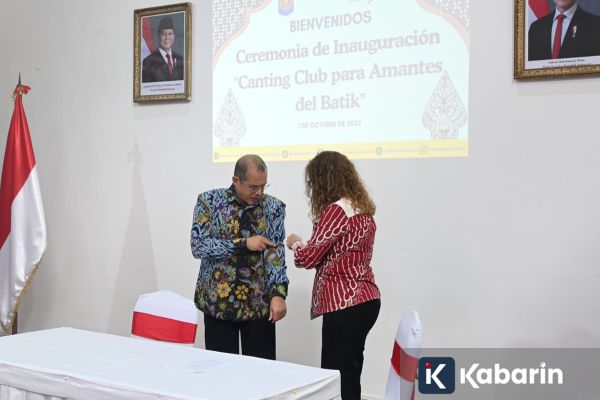 KBRI Venezuela rayakan Hari Batik dengan membuka kelas batik di Caracas