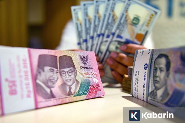 Senin Pagi Rupiah Menguat ke Angka Rp16.831 per Dolar AS