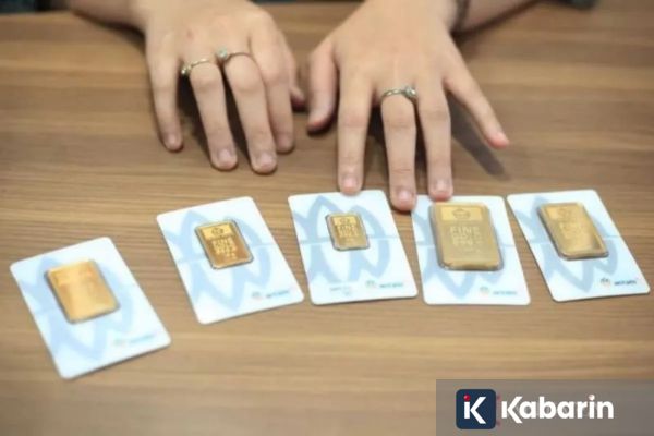 Harga emas Antam Jumat ini naik tipis jadi Rp2,407 juta per gram