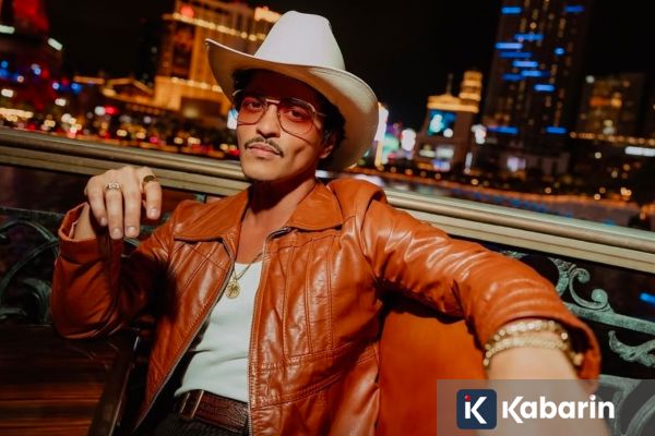 Bruno Mars Rilis Album Solo Terbaru Bertajuk "The Romantic"