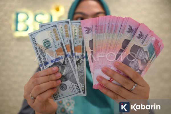 Rupiah Melemah Dipicu Ketegangan Blokade Selat Hormuz oleh AS