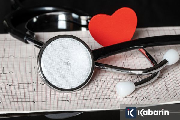 Penelitian: Perimenopause Tingkatkan Risiko Gangguan Jantung pada Perempuan