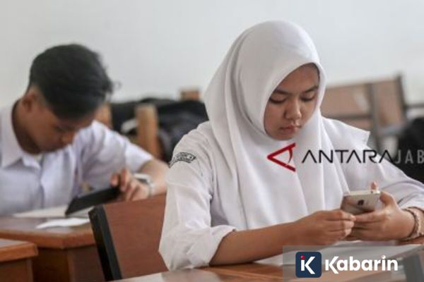 Aturan Gawai Bantu Remaja Bangun Kebiasaan Digital Sehat