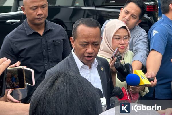 Bahlil Pastikan BBM Tetap Aman Meski SPBU Shell Sempat Kosong