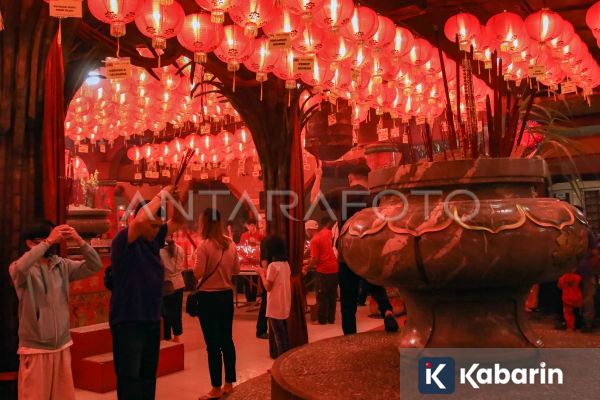 Ribuan Jamaah Padati Klenteng Boen Tek Bio Saat Perayaan Imlek 2026