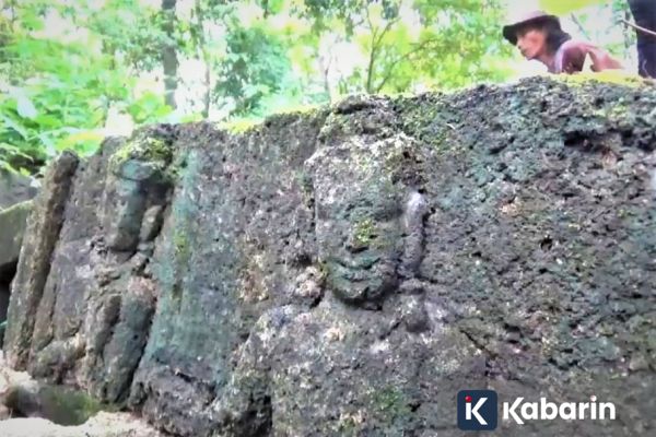 Diduga Candi Kuno, Tumpukan Batu Berelief Ditemukan di Hutan Ngawi