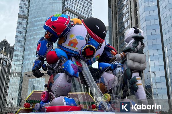 Film “Pelangi di Mars” Sambut Publik Lewat Balon Raksasa di SCBD