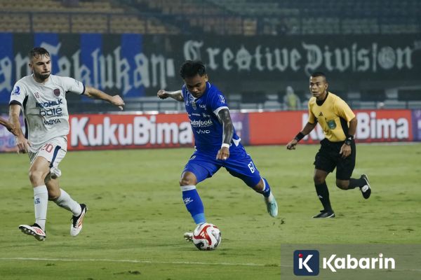 Persib Kukuh di Puncak Klasemen Super League Usai Tundukkan Persita 1-0