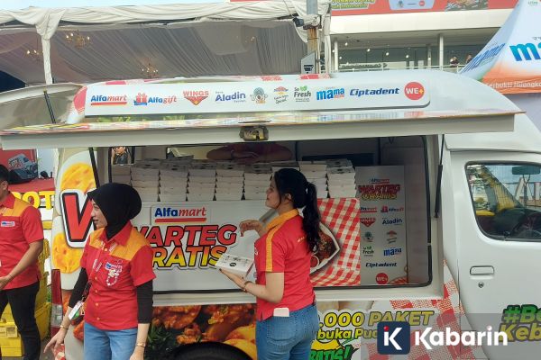 Alfamart Luncurkan "Warteg Gratis" yang Bagikan 60 Ribu Makanan untuk Berbuka