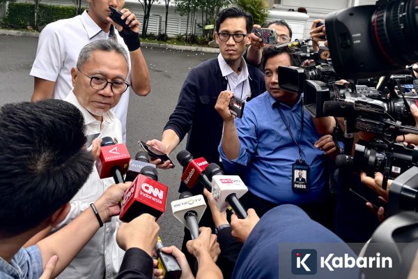 Prabowo Minta Zulhas Pastikan Harga Sembako Stabil Hingga Lebaran