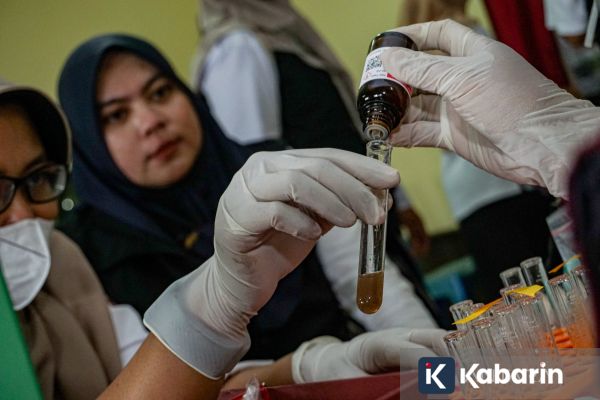 Ancaman Formalin Masih Mengintai di Balik Segarnya Cincau