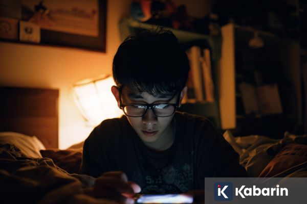 Keseringan Scroll Sosmed Bisa Bikin Remaja Rentan Cemas dan Gak Pede