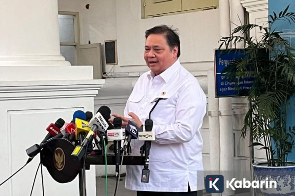 Pemerintah Kaji Skema WFH untuk Kurangi Dampak Kenaikan Harga Minyak