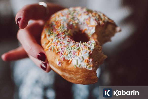 6 Bahan "Red Flag" yang Sering Ngumpet di Camilan Favorit Kamu