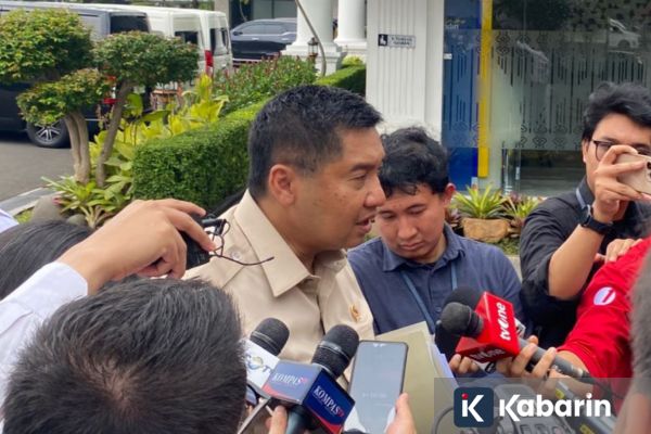 Prabowo Gelar Rapat Bahas Pembangunan Hunian di Sekitar Rel Kereta