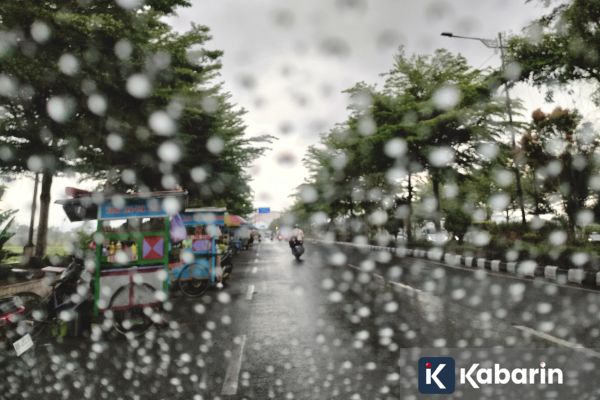 Mayoritas Kota Besar di Indonesia Diprediksi Hujan Hari Ini