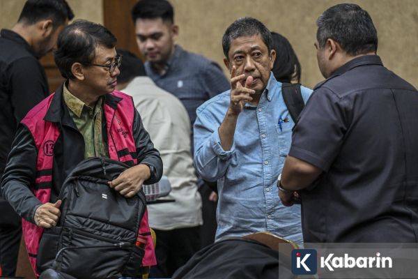 Eks Dirut Pertamina Patra Niaga Dituntut 14 Tahun Penjara