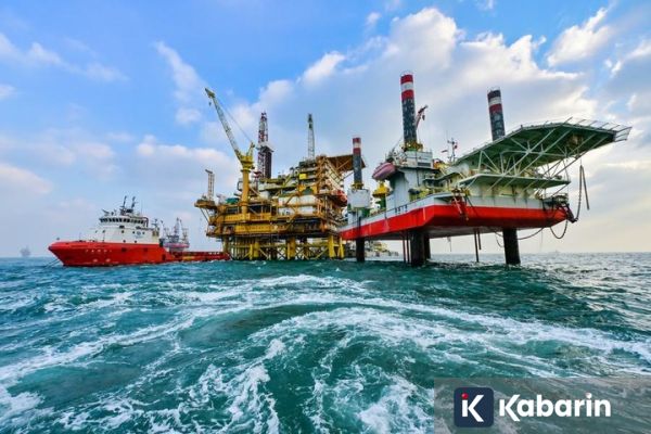 Pembukaan Selat Hormuz Picu Harga Minyak Turun Lebih dari 10 Persen