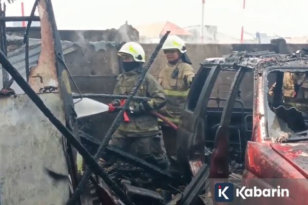 Gara-gara Bakar Sampah, Bengkel di Cengkareng Ludes Dilahap Api