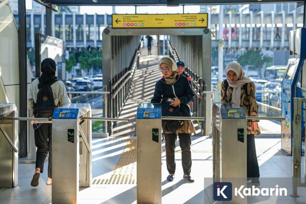 Besok, Naik Transjakarta Cuma Rp1