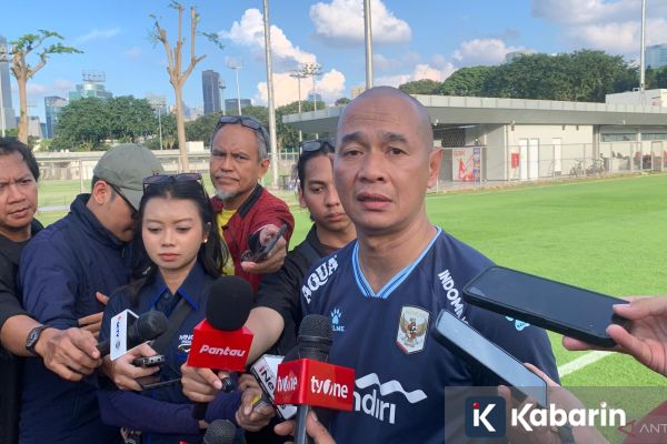 Kurniawan Dwi Yulianto Fokus Benahi Finishing Timnas U-17 Jelang Piala Asia 2026