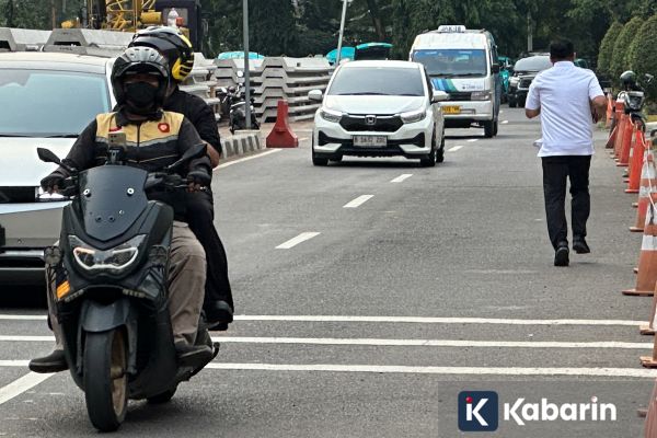 KPK Duga Pejabat Bea Cukai Terima Uang Kasus Impor, Saksi Sempat Kabur dari Wartawan